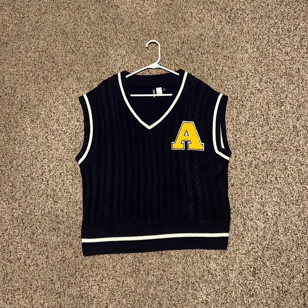 H&M oversized sweater vest